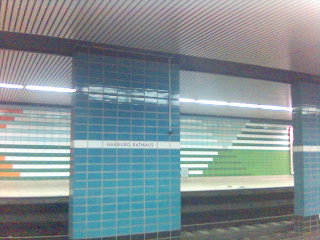 Wer lacht eigentlich bei so etwas?