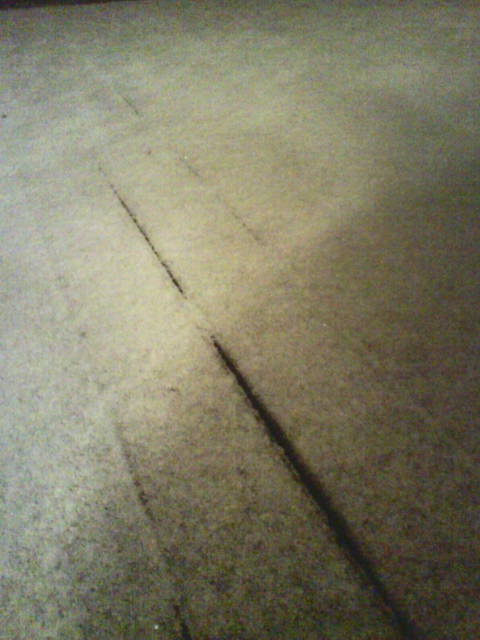 Nichtgeschlossene Schneedecke.